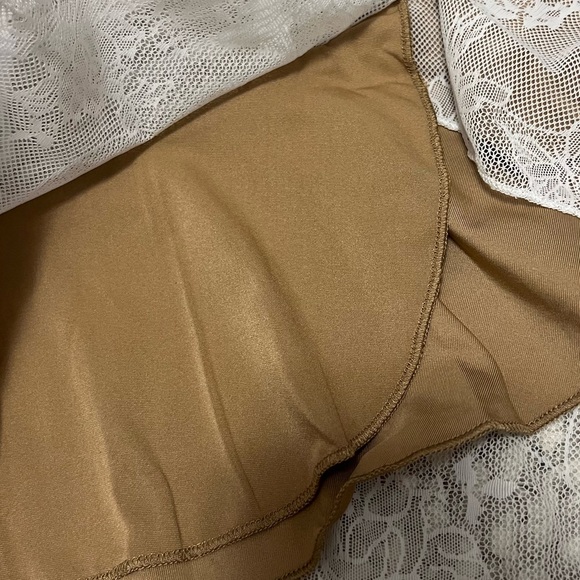 Lace skirt set - Picture 9 of 11